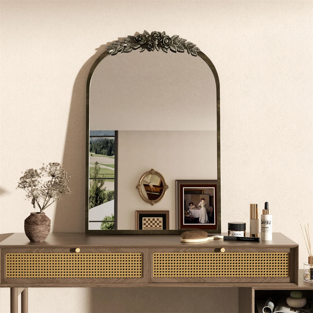Vintage/Baroque Arched Brass Wall Mirror