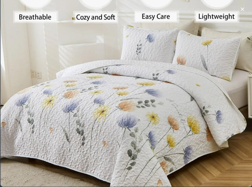 3-Piece Queen Floral Quilt Set, Lightweight Reversible Farmhouse Coverlet with 2 Pillow Shams - close-up of floral quilt stitching