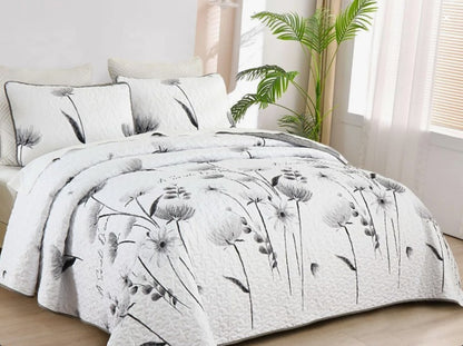 3-Piece Queen Floral Quilt Set, Lightweight Reversible Farmhouse Coverlet with 2 Pillow Shams - reversible farmhouse floral bedding