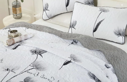 3-Piece Queen Floral Quilt Set, Lightweight Reversible Farmhouse Coverlet with 2 Pillow Shams - queen floral quilt set styled bedroom