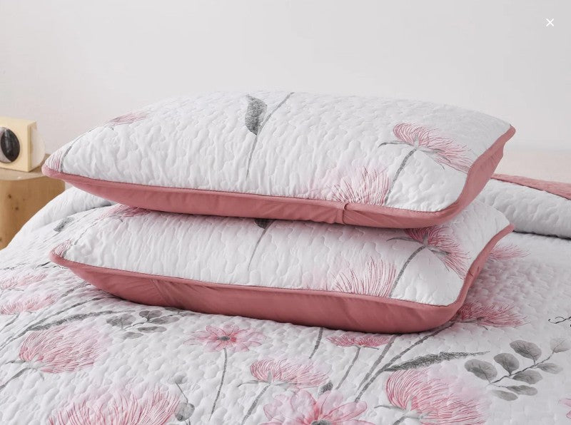 3-Piece Queen Floral Quilt Set, Lightweight Reversible Farmhouse Coverlet with 2 Pillow Shams - matching botanical pillow shams