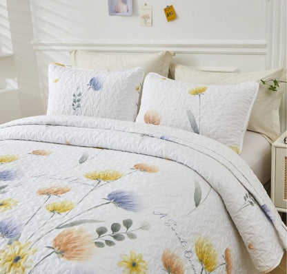 3-Piece Queen Floral Quilt Set, Lightweight Reversible Farmhouse Coverlet with 2 Pillow Shams - cozy farmhouse queen quilt