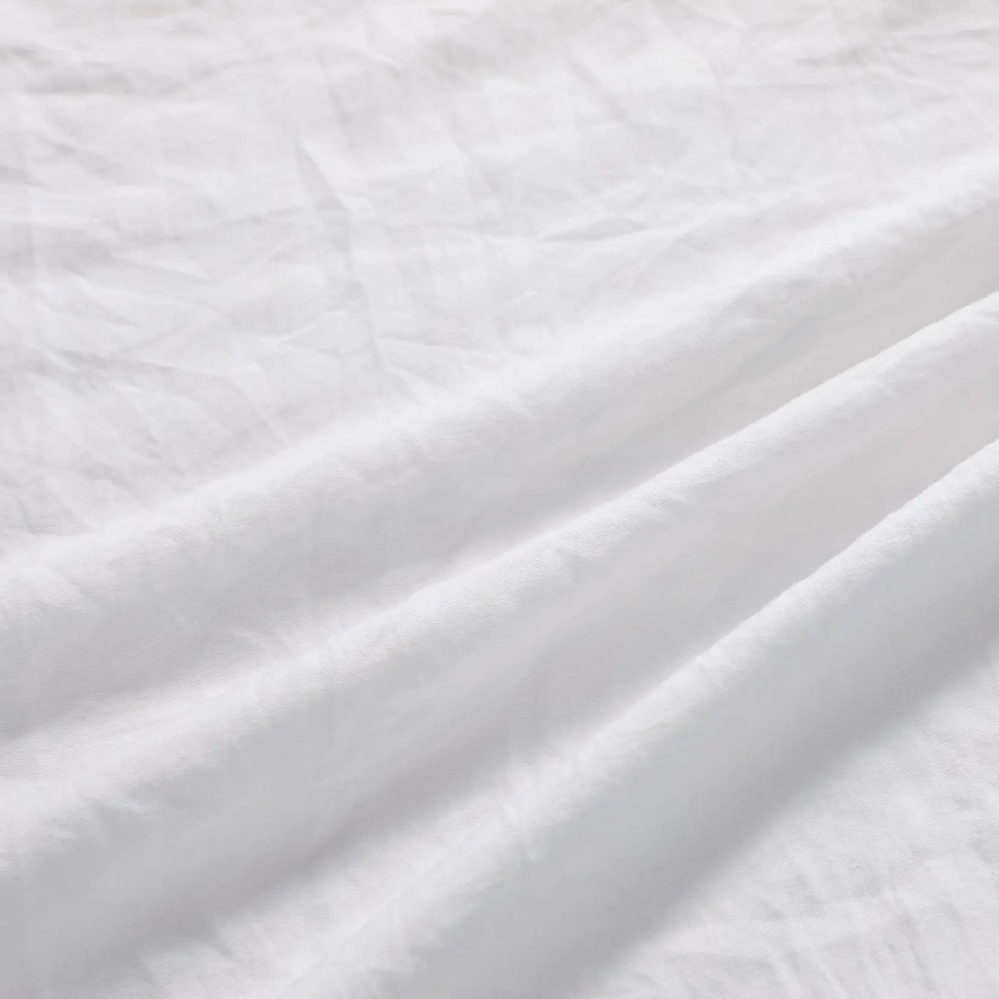 Queen White Microfiber Ruffle Duvet Cover Set, 3-Piece with hidden button closure and secure ties on the white ruffle duvet cover