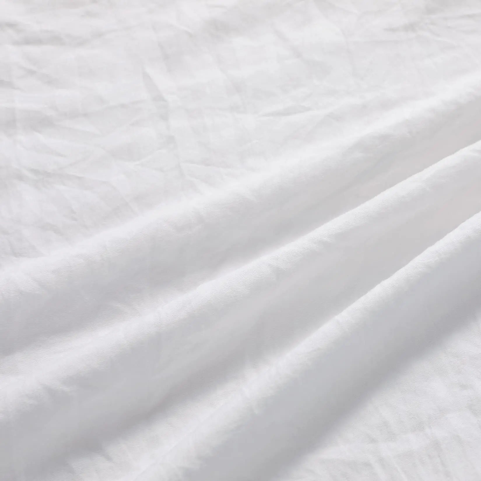 Queen White Microfiber Ruffle Duvet Cover Set, 3-Piece with hidden button closure and secure ties on the white ruffle duvet cover