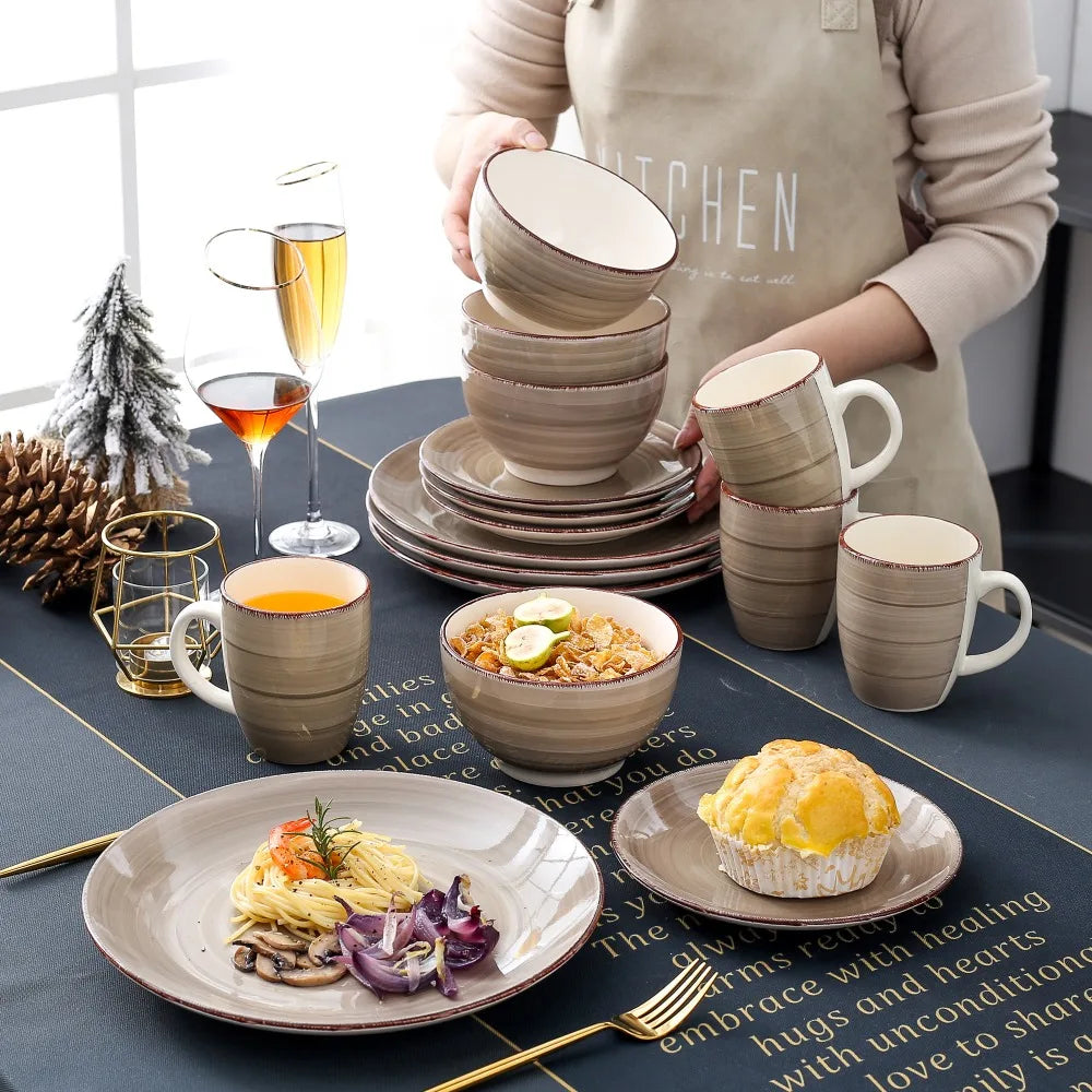 Vintage 16-Piece Porcelain Dinnerware Set for 4