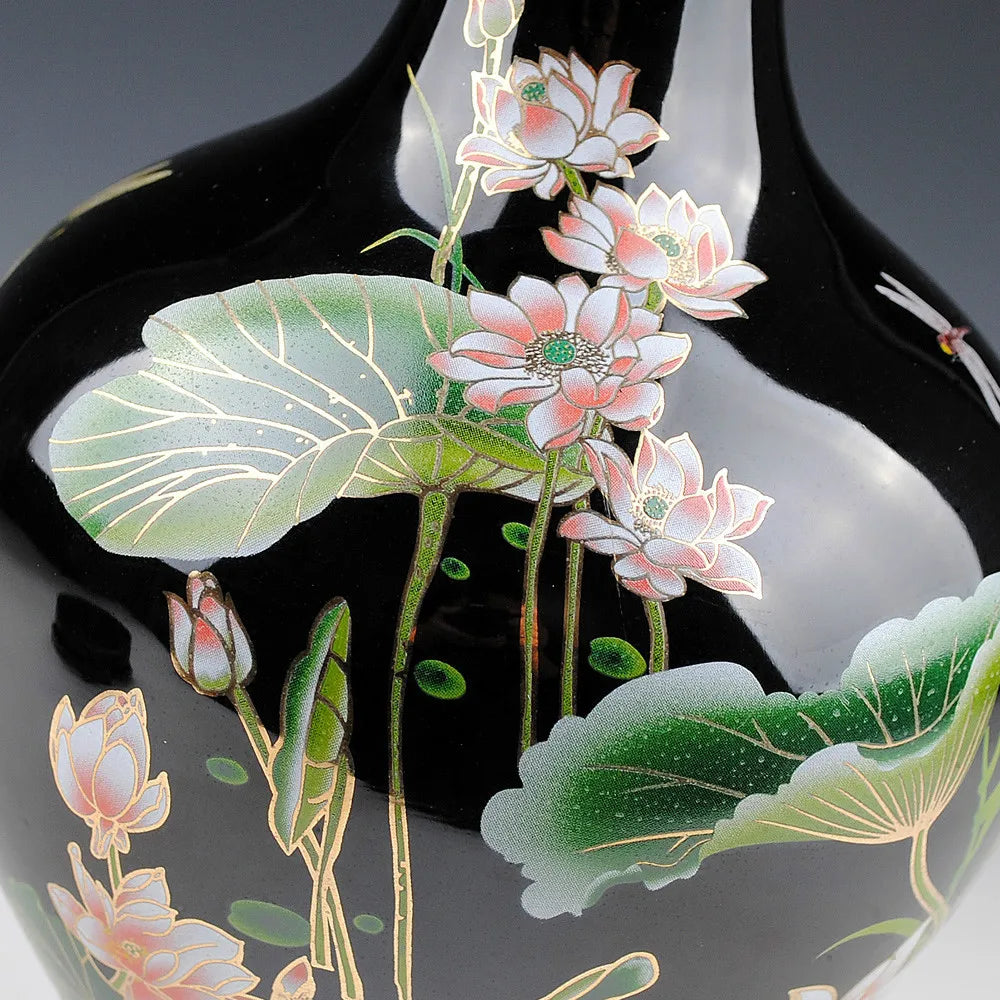 Elegant Chinese-Style Black Ceramic Vase with a mirror black glaze for sophisticated traditional chinese art home decoration.