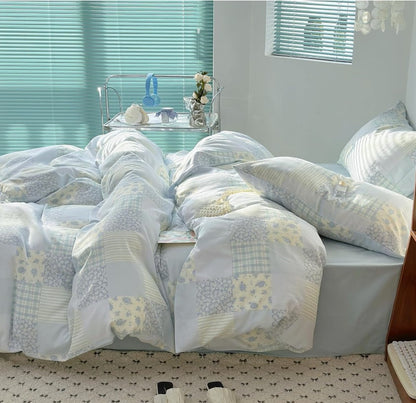 User-friendly care instructions for Blue Floral Patchwork Cotton Gauze Duvet Cover Set showing easy maintenance.