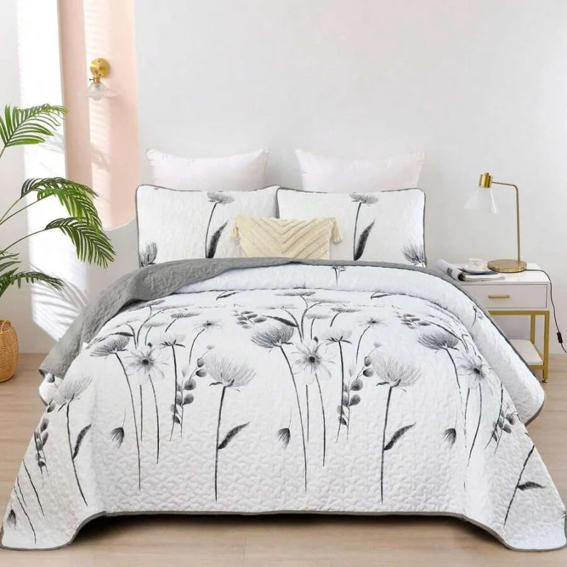 3-Piece Queen Floral Quilt Set, Lightweight Reversible Farmhouse Coverlet with 2 Pillow Shams - floral farmhouse bedroom bedding