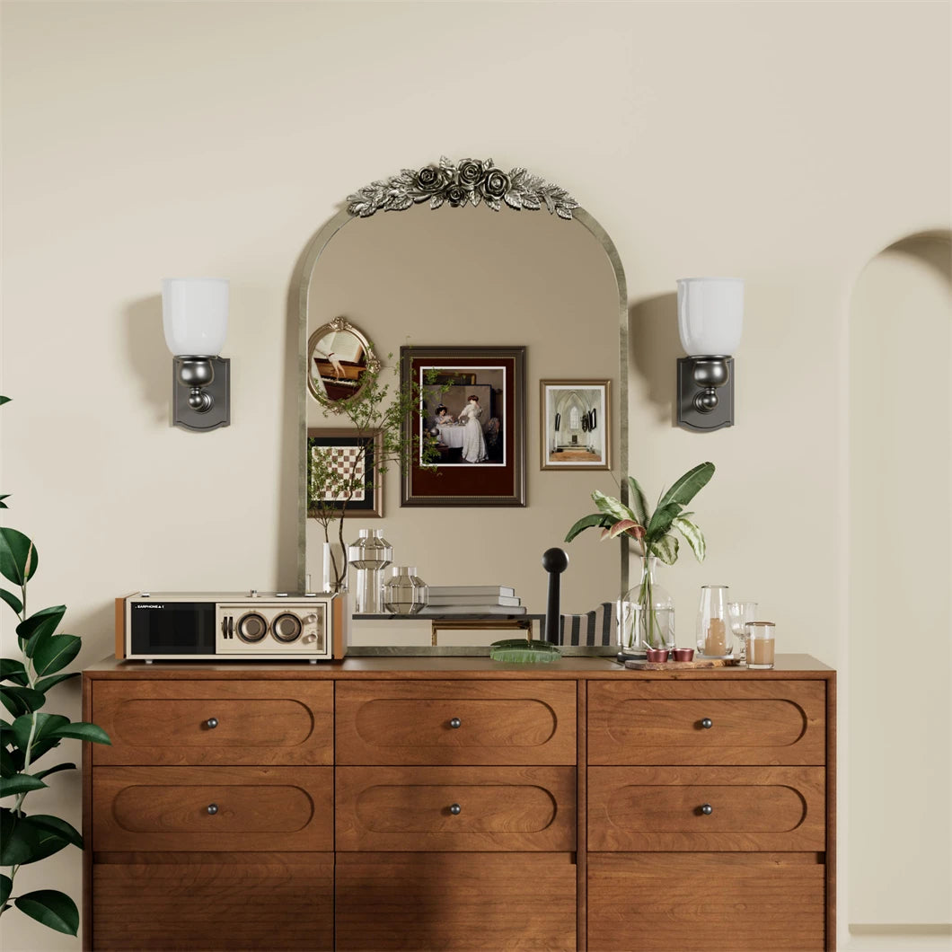 Vintage/Baroque Arched Brass Wall Mirror