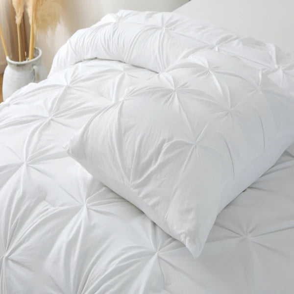 Elegant 3-Piece King Size Comforter Set w/Pinch Pleat Detailing