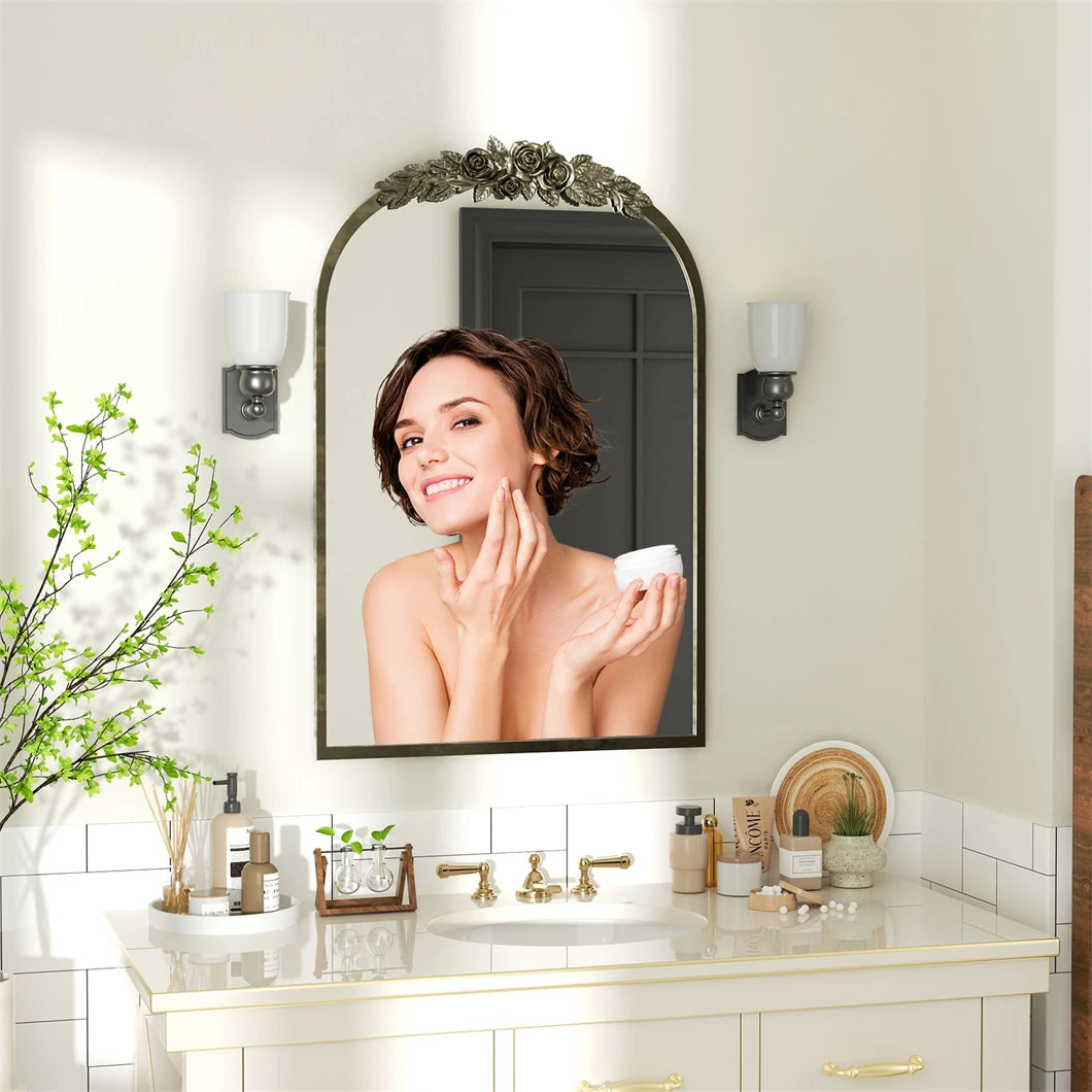 Vintage/Baroque Arched Brass Wall Mirror