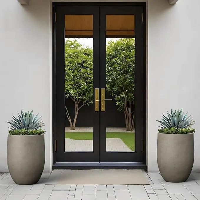 Weathered Concrete Indoor & Outdoor Planter w/Drainage