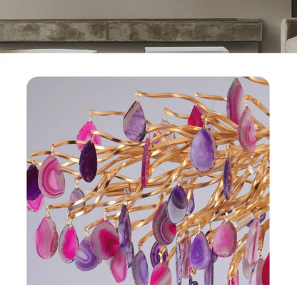 Brilliant art deco chandelier with LED lighting, emphasizing the beautiful agate slice details in a contemporary setting.