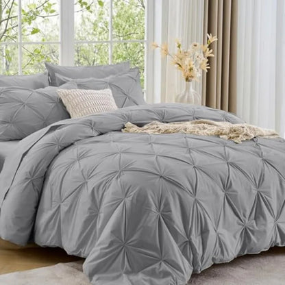 Enjoy effortless style with the Queen comforter set, complete with all necessary bedding accessories for a polished and cohesive bedroom design.