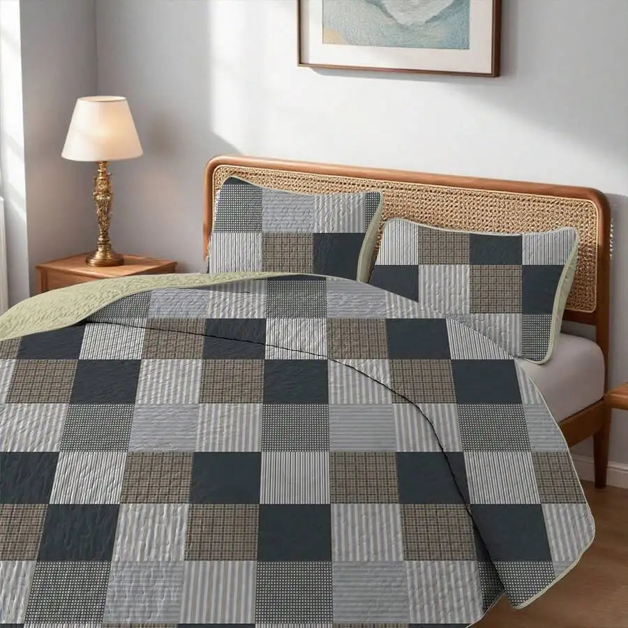 Davulos Plaid Patchwork Quilt Set Queen, 3-Piece Gray Reversible Microfiber Bedspread with Pillow Shams, soft reversible plaid quilt set