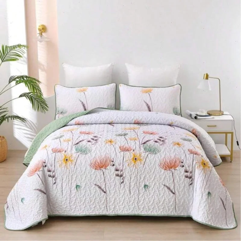 3-Piece Queen Floral Quilt Set, Lightweight Reversible Farmhouse Coverlet with 2 Pillow Shams - lightweight queen bed coverlet