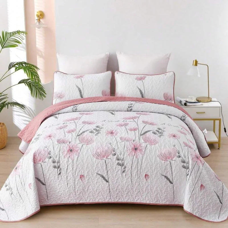 3-Piece Queen Floral Quilt Set, Lightweight Reversible Farmhouse Coverlet with 2 Pillow Shams - matching pillow shams and quilt