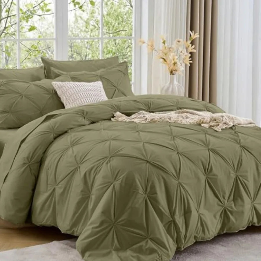 This beautiful Queen comforter set combines elegant design with practical functionality, ideal for creating a stylish sleep space.