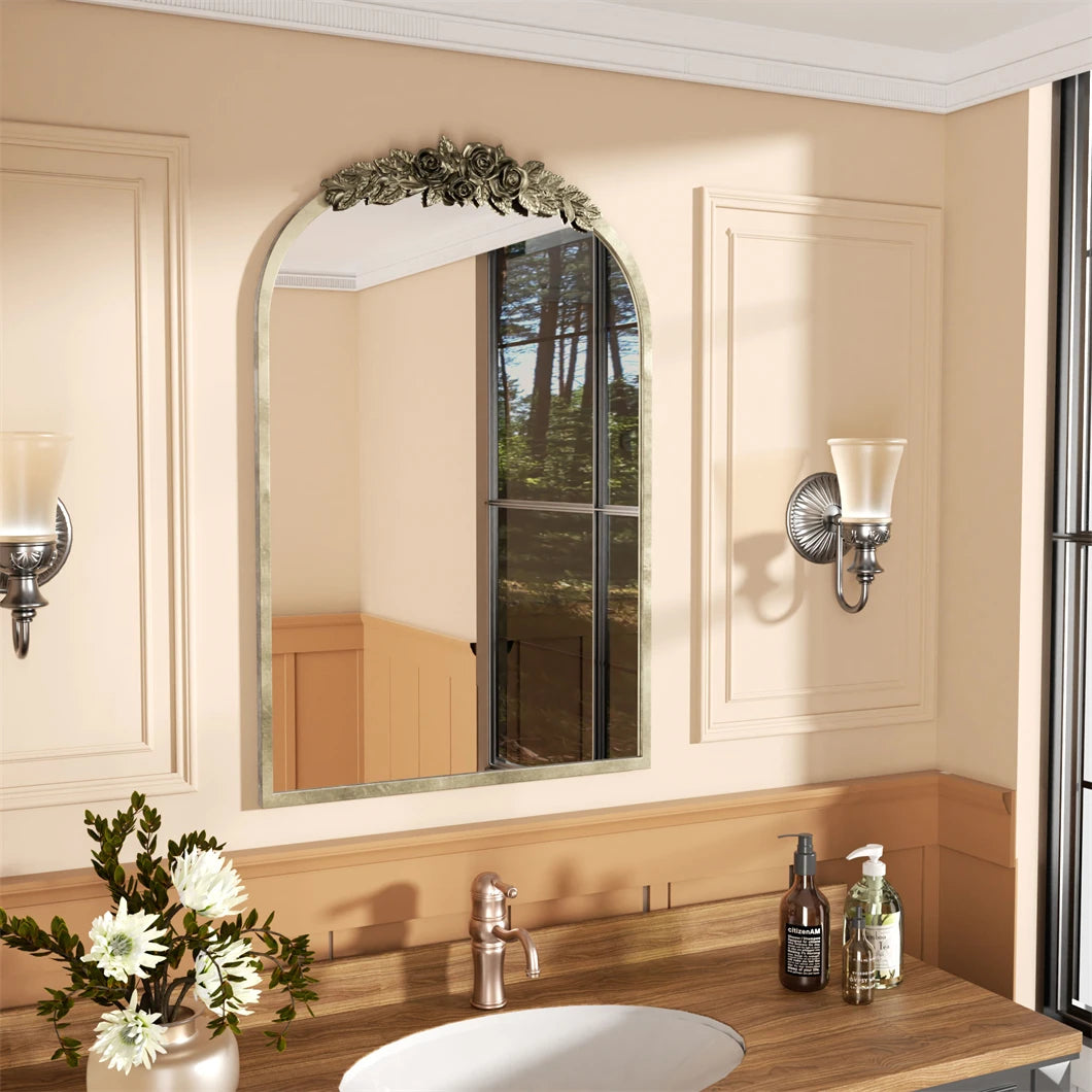 Vintage/Baroque Arched Brass Wall Mirror
