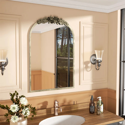 Vintage/Baroque Arched Brass Wall Mirror