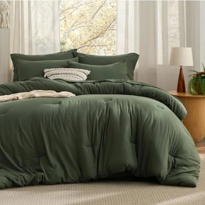 California King Comforter Set – Close-up of the luxurious fabric texture and stitching details.