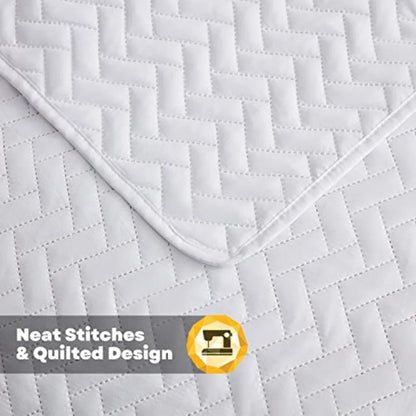 Elegant White 3-Piece Queen Size Quilt Set 