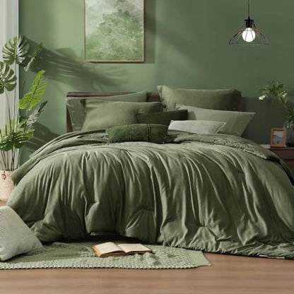 Transform your bedroom into a calm, modern retreat with this olive green 7 piece bed in a bag set featuring a rich cationic-dyed finish.