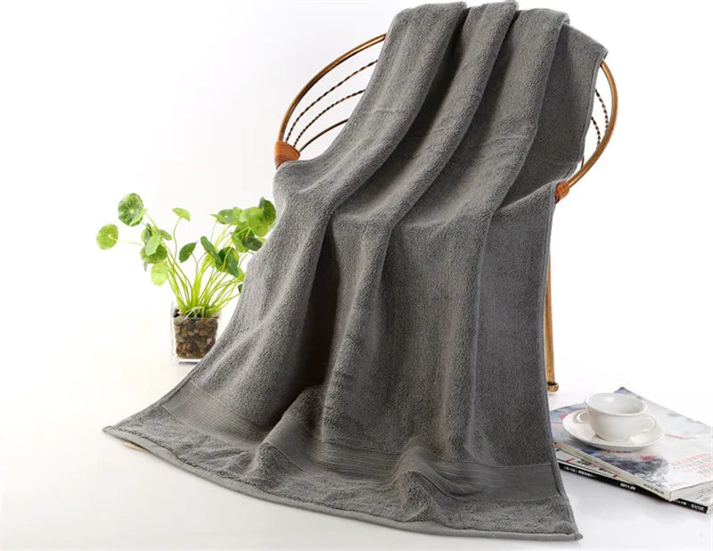 Close-up of the double yarn construction of the Ultra-Soft High-Absorbency Terry Bath Towel, emphasizing its durability and high absorbency.