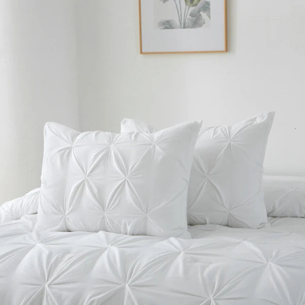 Elegant 3-Piece King Size Comforter Set w/Pinch Pleat Detailing