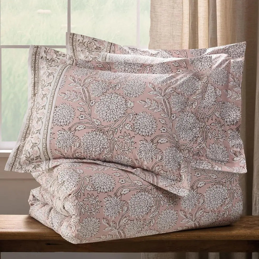 Reversible comforter set made from 100% cotton with stylish botanical motifs, ideal for enhancing bedroom decor.