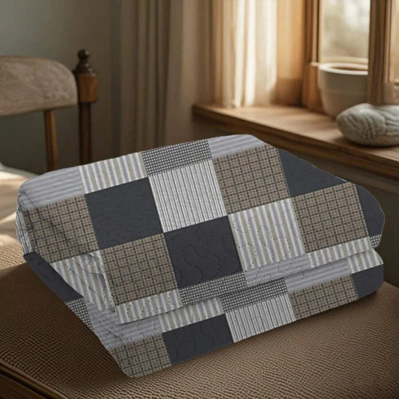 Davulos Plaid Patchwork Quilt Set Queen, 3-Piece Gray Reversible Microfiber Bedspread with Pillow Shams, quilted plaid quilt set detail
