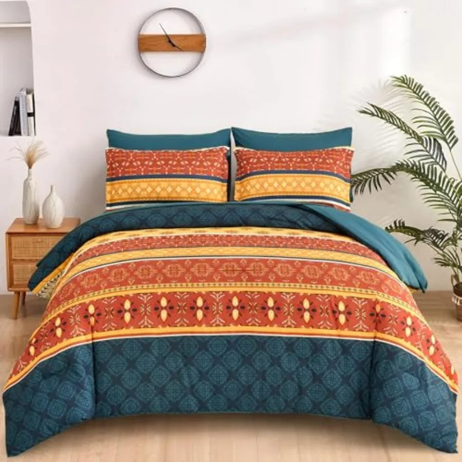 Colorful design details of the Boho King Comforter Set, featuring paisley-inspired patterns for a trendy look.