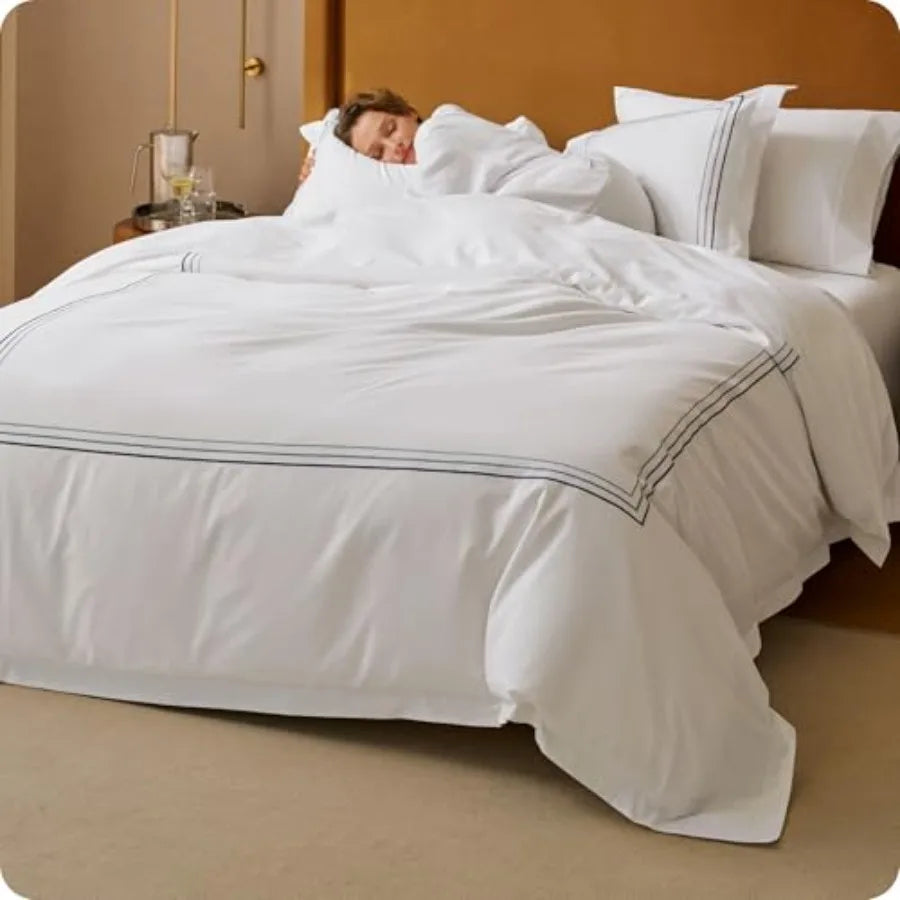 Luxury Egyptian Cotton Duvet Cover Set featuring 100% Giza long-staple fabric and a soft breathable design, perfect for an upscale bedroom decor.