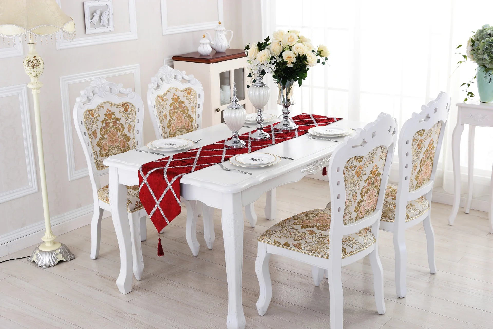 Long Strip Table Runner with floral arrangements - Brightening up the dining atmosphere with a long table runner.