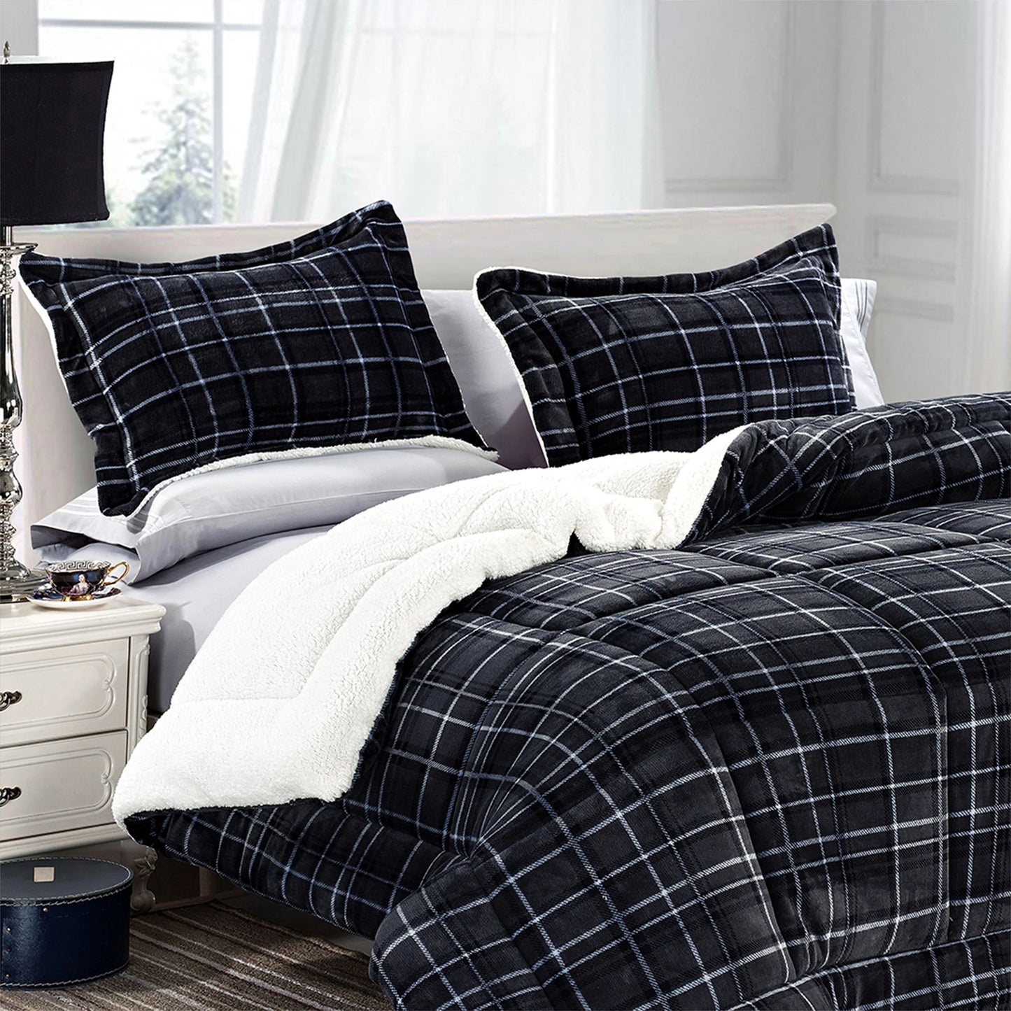 Luxury Plaid Sherpa Comforter Set King featuring ultra-soft reversible micro-suede bedding and plush warmth.