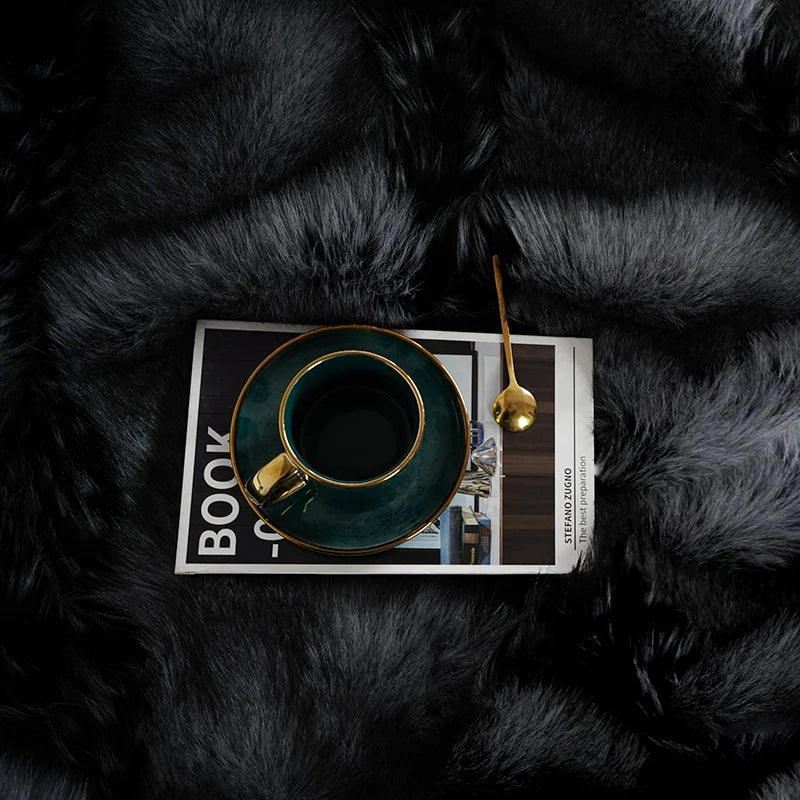 Luxury Soft & Fluffy Faux Fur Versatile Blanket