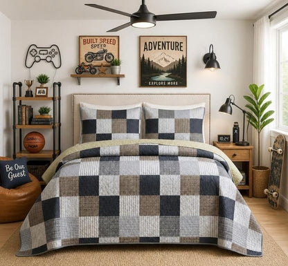 Davulos Plaid Patchwork Quilt Set Queen, 3-Piece Gray Reversible Microfiber Bedspread with Pillow Shams, plaid quilt set displayed on a bed