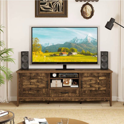 Cozy, rustic farmhouse aesthetic featuring a TV setup on the TV Stand.